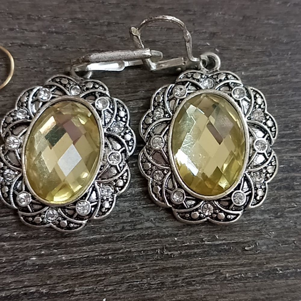 Earring bundle   - Picture 4 of 7